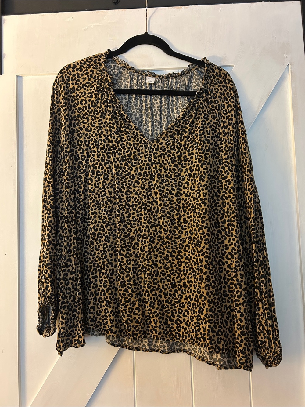 Old Navy Leopard Print V-Neck Blouse - Tan & Black